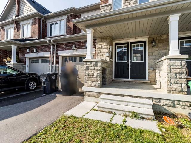 28 Hoover Rd, House attached with 3 bedrooms, 4 bathrooms and 3 parking in Brampton ON | Image 34