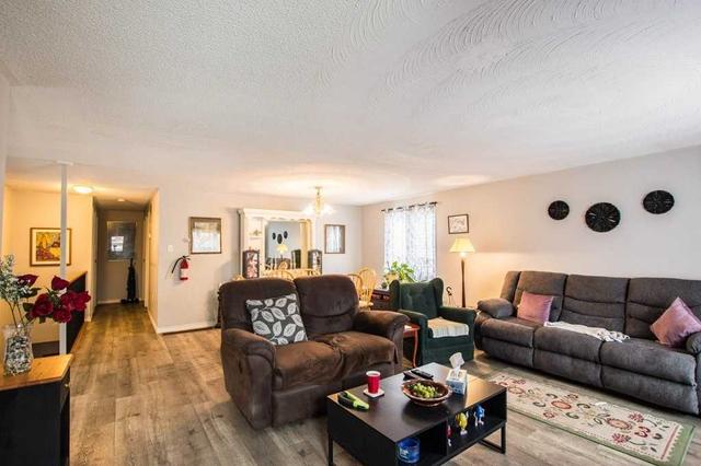 170 Hickling Tr, House detached with 3 bedrooms, 2 bathrooms and 5 parking in Barrie ON | Image 28