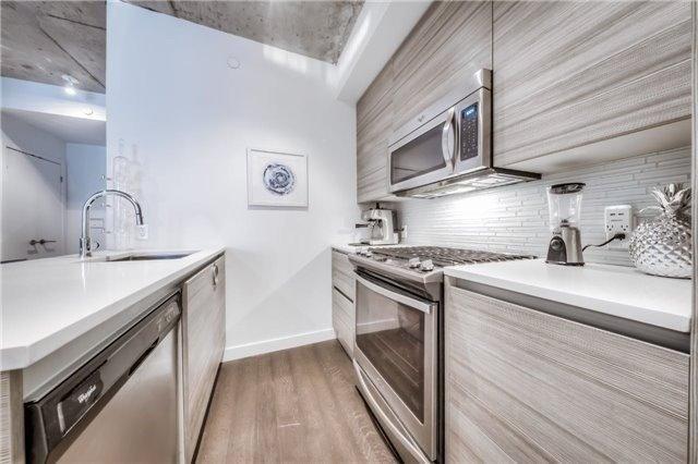 717 - 111 Bathurst St, Condo with 2 bedrooms, 1 bathrooms and 0 parking in Toronto ON | Image 9