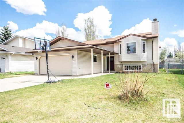 1207 54 St Nw, House detached with 5 bedrooms, 3 bathrooms and null parking in Edmonton AB | Image 1