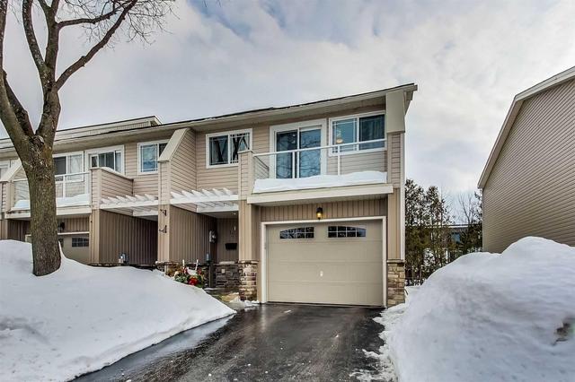 10 - 12 Lankin Blvd, Townhouse with 3 bedrooms, 1 bathrooms and 1 parking in Orillia ON | Image 1