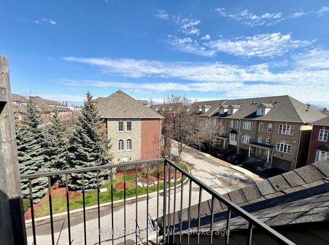 4 Superior Creek Lane, Townhouse with 3 bedrooms, 3 bathrooms and 2 parking in Toronto ON | Image 15