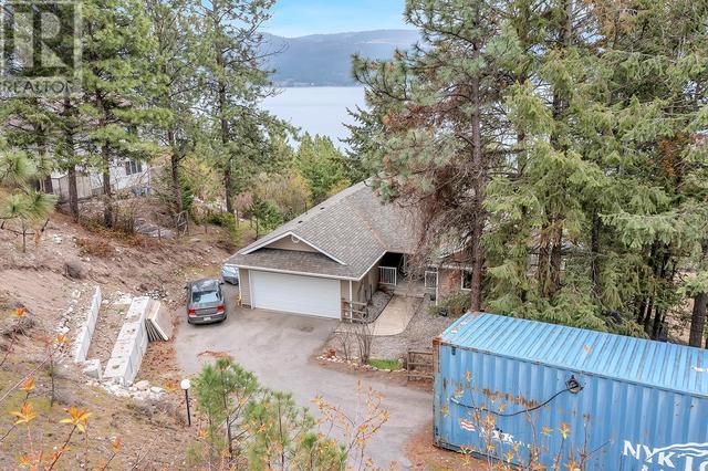 10291 Columbia Way, House detached with 3 bedrooms, 3 bathrooms and 7 parking in Central Okanagan West BC | Image 12
