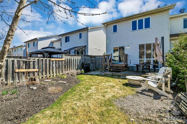 126 Kincardine Drive, Townhouse with 3 bedrooms, 4 bathrooms and 2 parking in Ottawa ON | Image 30