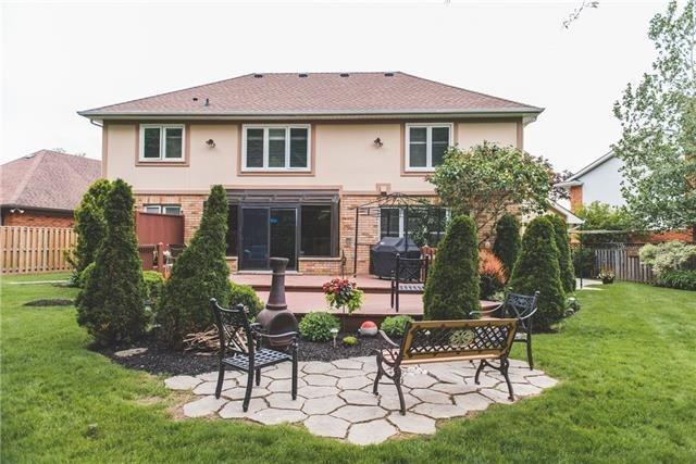 12 University Circ, House detached with 4 bedrooms, 4 bathrooms and 4 parking in St. Catharines ON | Image 2