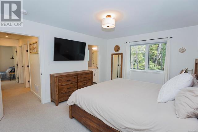 770 Rainforest Dr, House detached with 4 bedrooms, 4 bathrooms and 6 parking in Ucluelet BC | Image 35