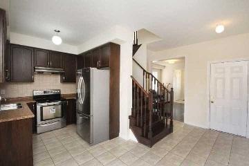 365 Mountainash Rd, House detached with 3 bedrooms, 3 bathrooms and 4 parking in Brampton ON | Image 3
