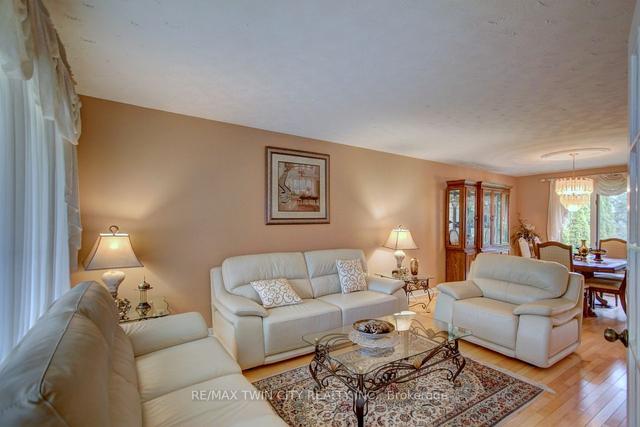 298 Amberwood Dr, House detached with 4 bedrooms, 4 bathrooms and 4 parking in Waterloo ON | Image 23