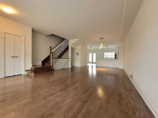 th18 - 2460 Prince Michael Dr, Townhouse with 3 bedrooms, 3 bathrooms and 2 parking in Oakville ON | Image 12