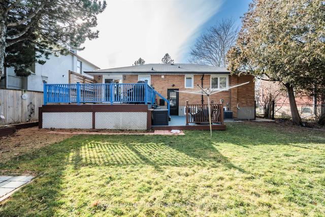 25 Scarborough Heights Blvd, House detached with 3 bedrooms, 2 bathrooms and 3 parking in Toronto ON | Image 27