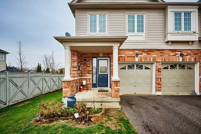 26 Lander Cres, House attached with 3 bedrooms, 3 bathrooms and 3 parking in Clarington ON | Image 12