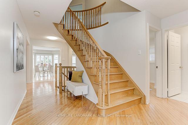 5527 Mcfarren Blvd, House detached with 4 bedrooms, 4 bathrooms and 4 parking in Mississauga ON | Image 23