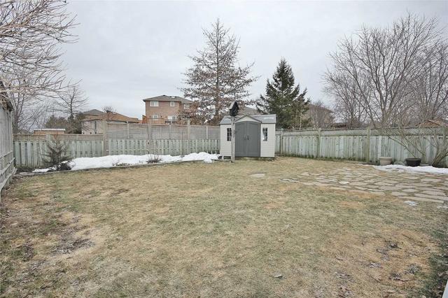 108 Violet St, House detached with 2 bedrooms, 3 bathrooms and 5.5 parking in Barrie ON | Image 18