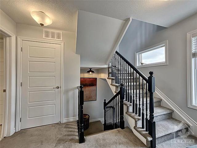 631 Makwa Private, Townhouse with 2 bedrooms, 2 bathrooms and 1 parking in Ottawa ON | Image 4
