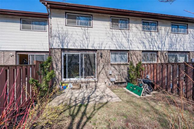 54 - 46 Cedarwoods Cres, Townhouse with 3 bedrooms, 2 bathrooms and 2 parking in Kitchener ON | Image 31