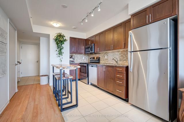 1110 - 830 Lawrence Ave W, Condo with 1 bedrooms, 1 bathrooms and 1 parking in Toronto ON | Image 2