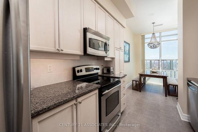 2908 - 33 Elm Dr W, Condo with 2 bedrooms, 2 bathrooms and 1 parking in Mississauga ON | Image 3
