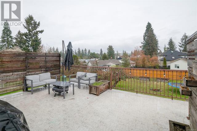1129 Stillin Dr, House detached with 3 bedrooms, 3 bathrooms and 5 parking in Ladysmith BC | Image 24