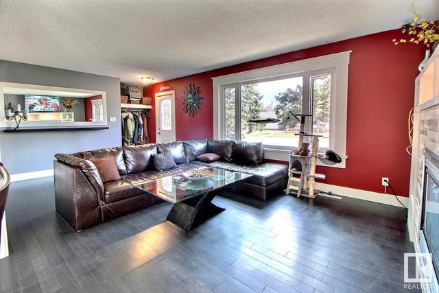 10946 165 St Nw, House detached with 5 bedrooms, 2 bathrooms and null parking in Edmonton AB | Image 7