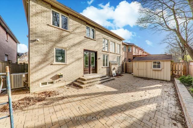 49 Starry Cres, House detached with 4 bedrooms, 3 bathrooms and 5 parking in Toronto ON | Image 29