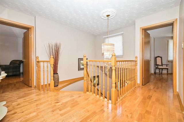 38 Consiglia Dr, House detached with 4 bedrooms, 3 bathrooms and 6 parking in St. Catharines ON | Image 20