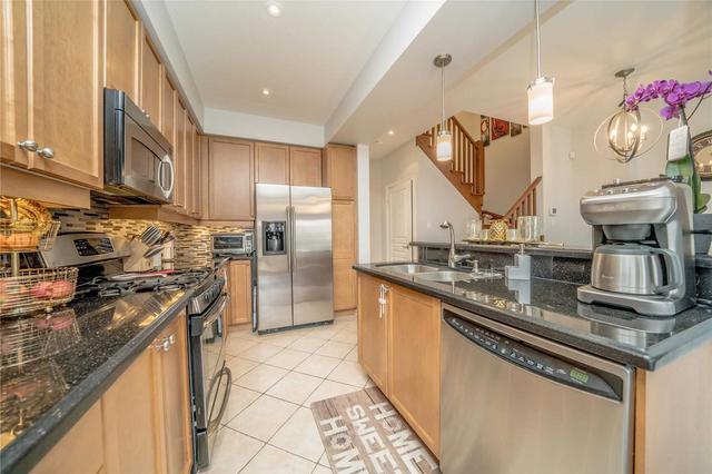 2450 Shadow Crt N, House attached with 3 bedrooms, 4 bathrooms and 3 parking in Oakville ON | Image 34