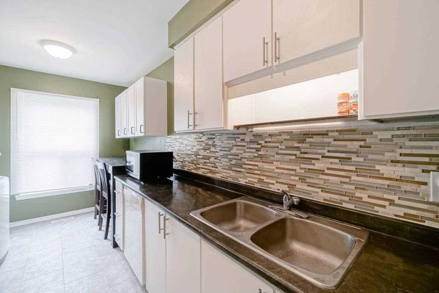 59 Craigleigh Cres, Townhouse with 3 bedrooms, 2 bathrooms and 1 parking in Brampton ON | Image 34
