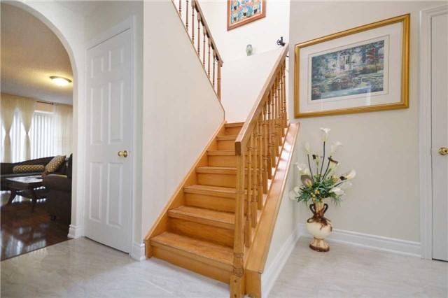 18 Abelard Ave, House detached with 4 bedrooms, 4 bathrooms and 4 parking in Brampton ON | Image 11