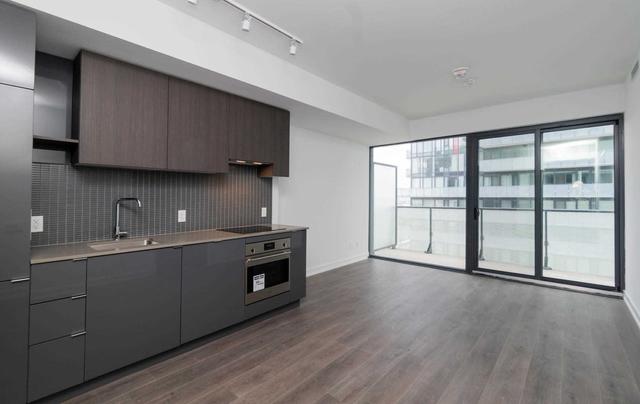 1807 - 161 Roehampton Ave, Condo with 2 bedrooms, 2 bathrooms and 1 parking in Toronto ON | Image 9
