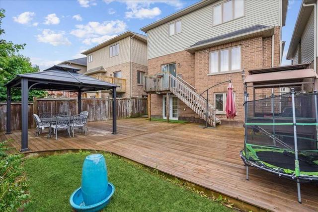 upper - 12 Bankfield Cres, House detached with 3 bedrooms, 3 bathrooms and 3 parking in Hamilton ON | Image 33