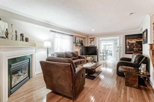 643 Dolly Bird Lane, House semidetached with 3 bedrooms, 3 bathrooms and 3 parking in Mississauga ON | Image 23