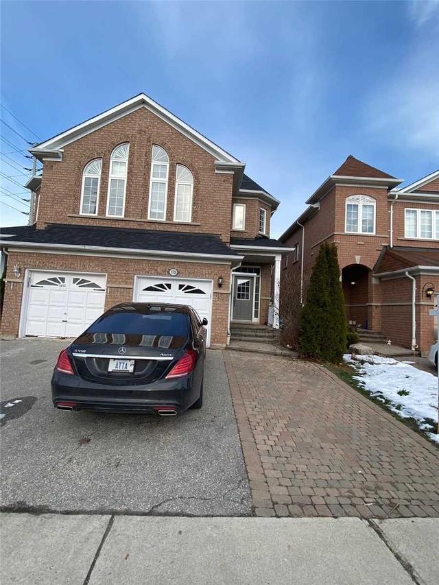 3326 Fountain Park Ave, House semidetached with 4 bedrooms, 4 bathrooms and 4 parking in Mississauga ON | Image 1