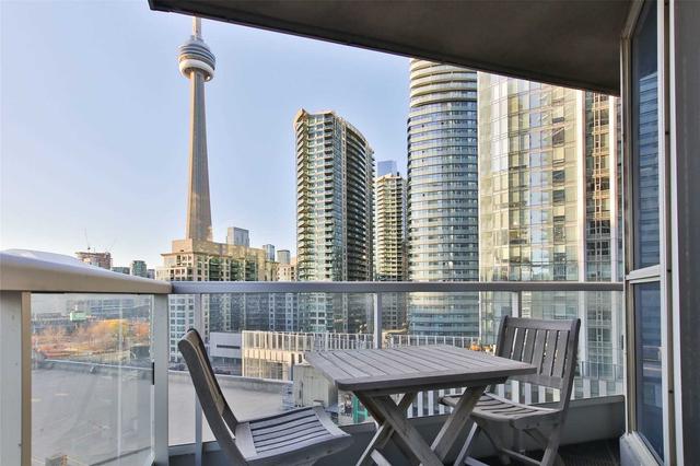 1112 - 8 York St, Condo with 2 bedrooms, 2 bathrooms and 1 parking in Toronto ON | Image 21