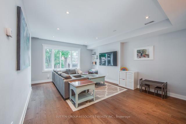 upper - 229 Howland Ave, House semidetached with 3 bedrooms, 2 bathrooms and 1 parking in Toronto ON | Image 14