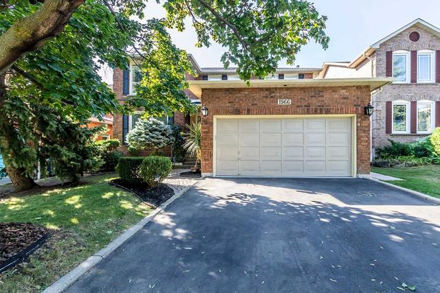 1966 Kempton Park Dr, House detached with 4 bedrooms, 3 bathrooms and 5 parking in Mississauga ON | Image 1