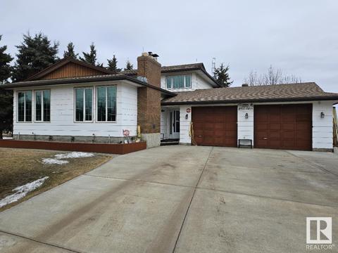 4902 54 Av, House detached with 4 bedrooms, 2 bathrooms and null parking in Two Hills County No. 21 AB | Card Image