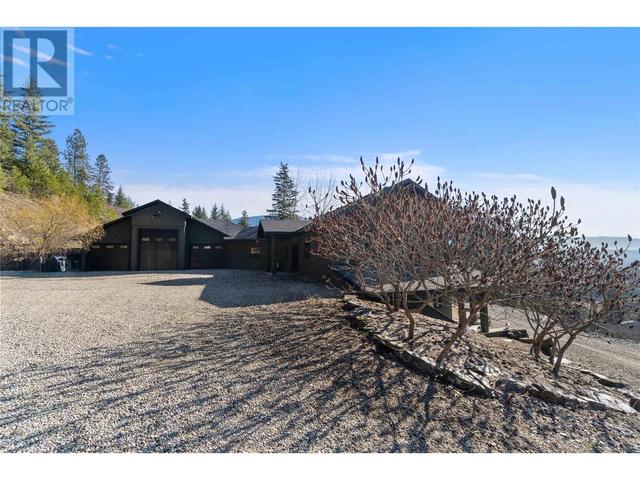 2711 Sun Ridge Place, House detached with 3 bedrooms, 3 bathrooms and 4 parking in Columbia Shuswap C BC | Image 44