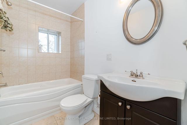 11 Humber Hill Ave, House semidetached with 3 bedrooms, 2 bathrooms and 0 parking in Toronto ON | Image 10