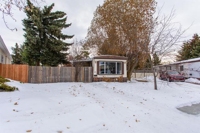 19 Newton Crescent, House detached with 3 bedrooms, 1 bathrooms and 1 parking in Red Deer County AB | Image 18