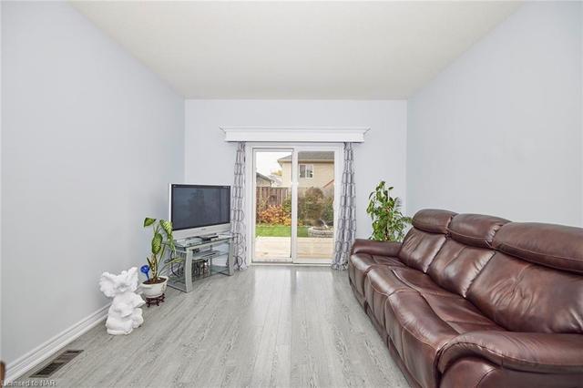 164 Wallace Avenue S, House detached with 3 bedrooms, 2 bathrooms and 4 parking in Welland ON | Image 11