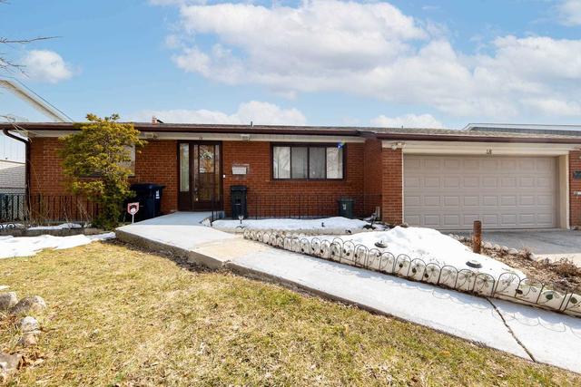 18 Davistow Cres, House detached with 4 bedrooms, 4 bathrooms and 4 parking in Toronto ON | Image 1