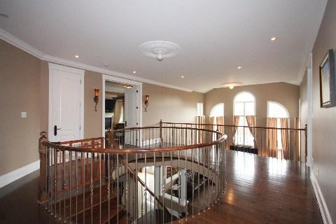 98 Isaiah Dr, House detached with 4 bedrooms, 4 bathrooms and 4 parking in Vaughan ON | Image 11