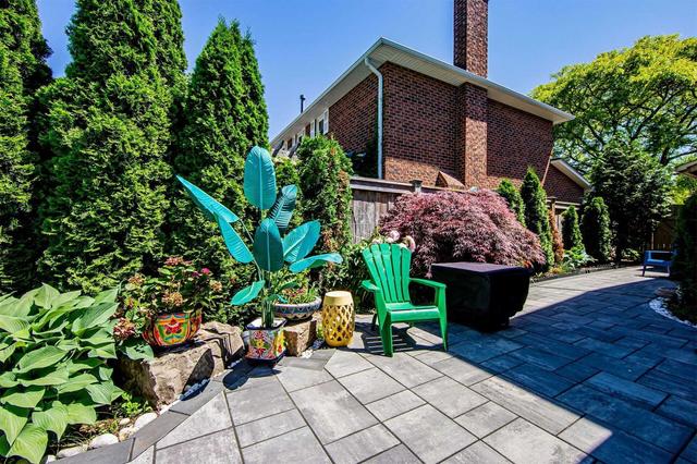 1071 Manchester Cres, House detached with 3 bedrooms, 4 bathrooms and 4 parking in Oakville ON | Image 35