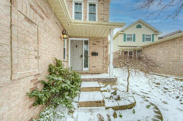 65 Lynnhaven Crt, House detached with 3 bedrooms, 2 bathrooms and 3 parking in Kitchener ON | Image 29