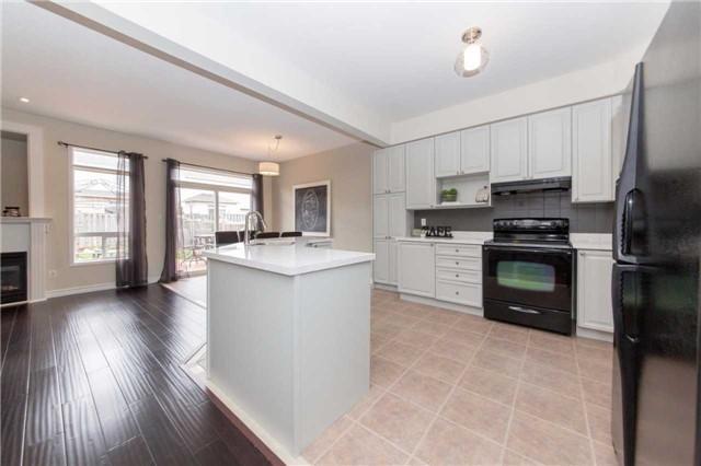 38 Steamer Dr, House detached with 4 bedrooms, 3 bathrooms and 4 parking in Whitby ON | Image 6