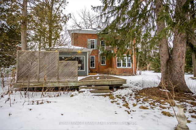 561 King St, House detached with 6 bedrooms, 2 bathrooms and 5 parking in Peterborough ON | Image 32