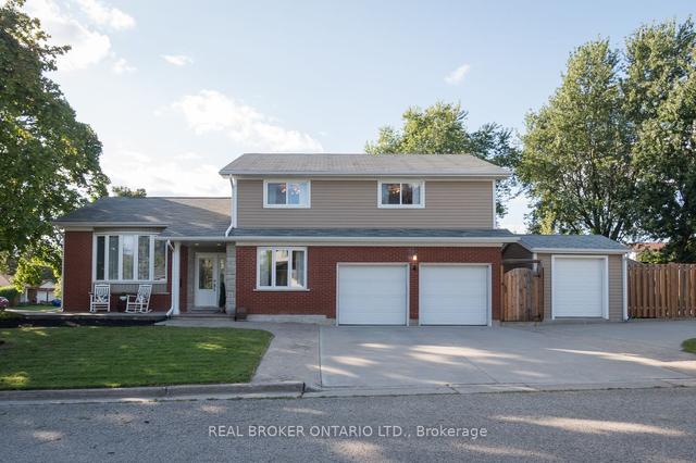 4 Forest Glen Cres, House detached with 3 bedrooms, 3 bathrooms and 6 parking in Kitchener ON | Image 12
