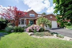 1160 Chapelton Pl, House detached with 4 bedrooms, 5 bathrooms and 2 parking in Oakville ON | Image 1