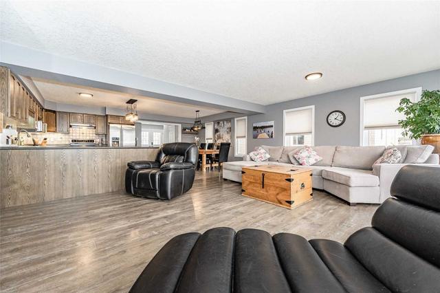 7 Penfold Dr, House detached with 2 bedrooms, 4 bathrooms and 3 parking in Guelph ON | Image 13