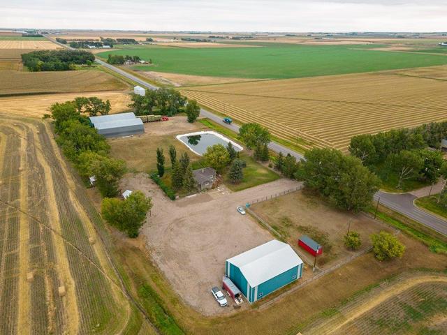 94070 Rge Rd 21 0, House detached with 4 bedrooms, 2 bathrooms and 10 parking in Lethbridge County AB | Image 32